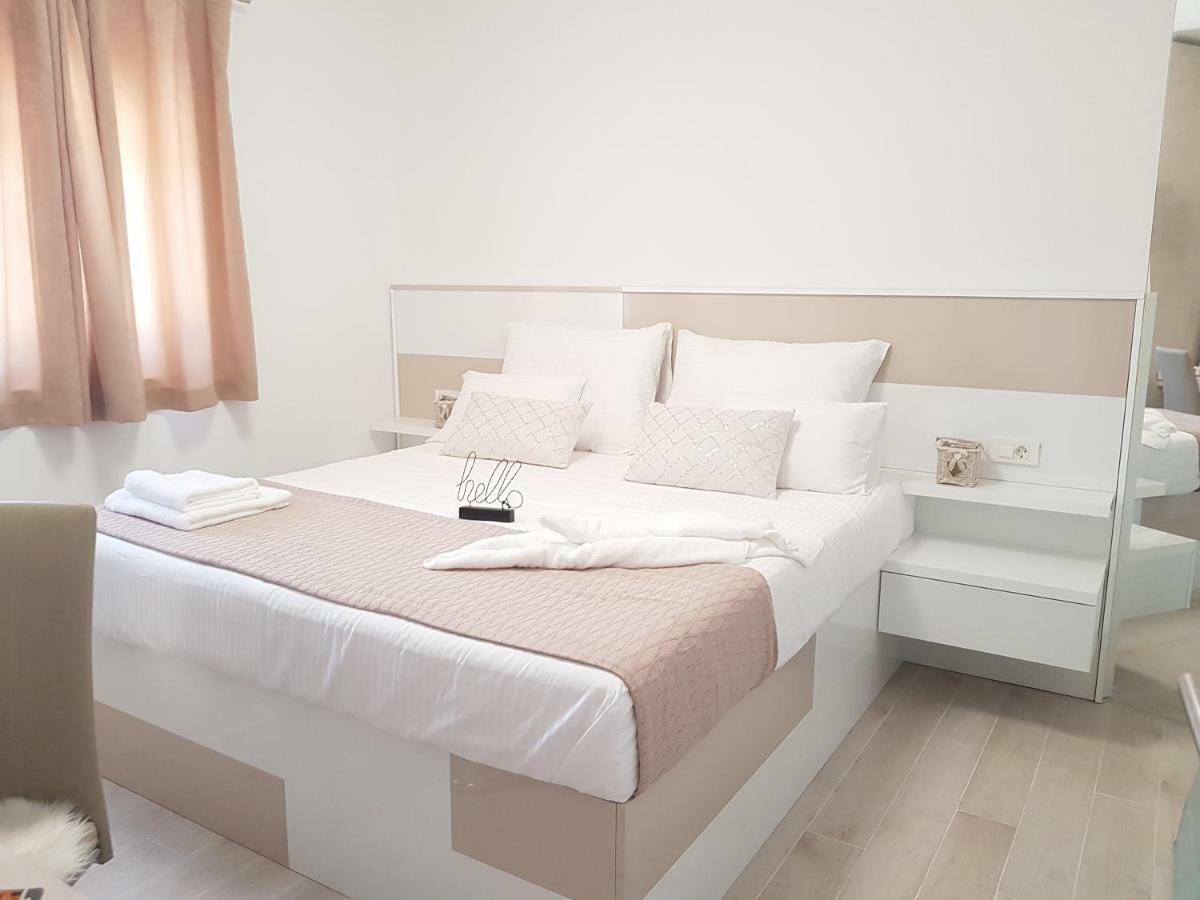 Villas Sabun - Modern House With Heated Pool Privlaka  Ngoại thất bức ảnh