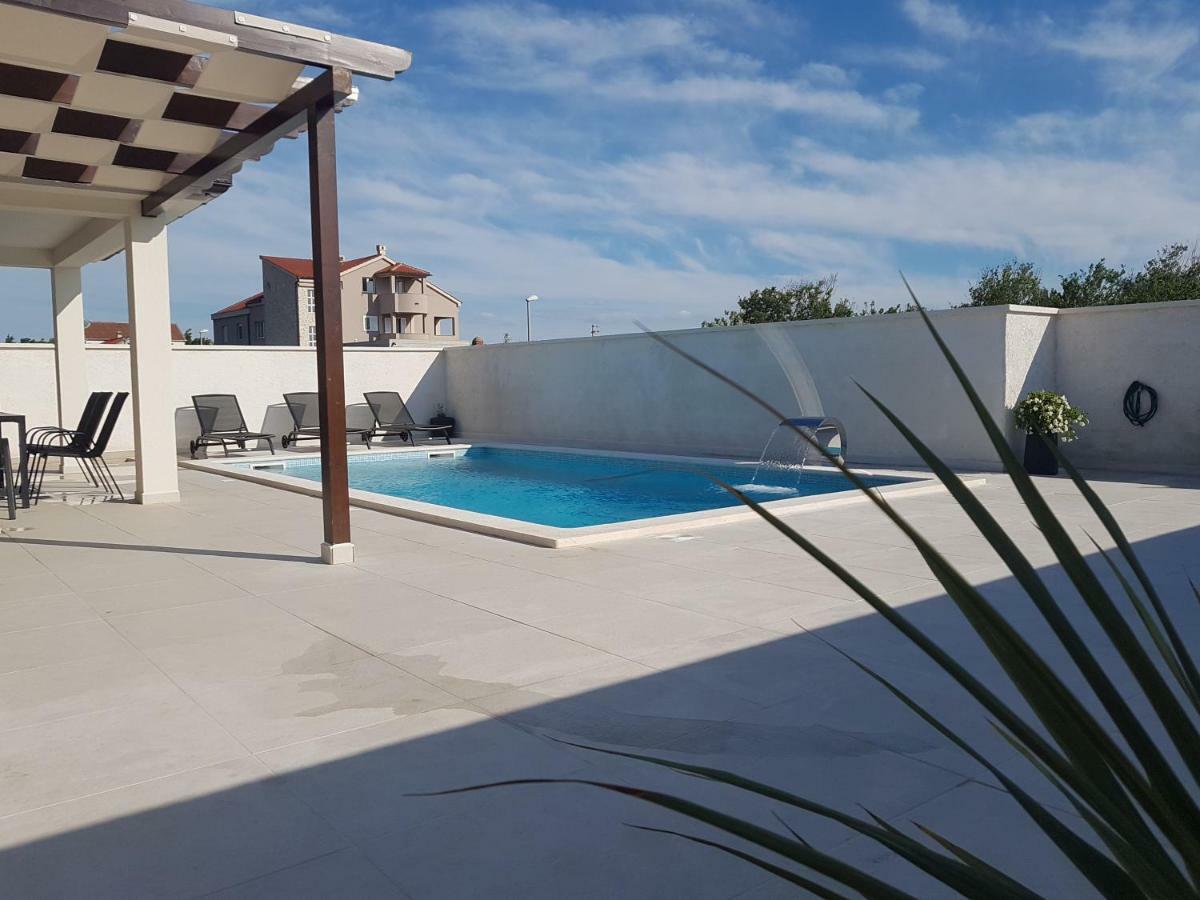 Villas Sabun - Modern House With Heated Pool Privlaka  Ngoại thất bức ảnh