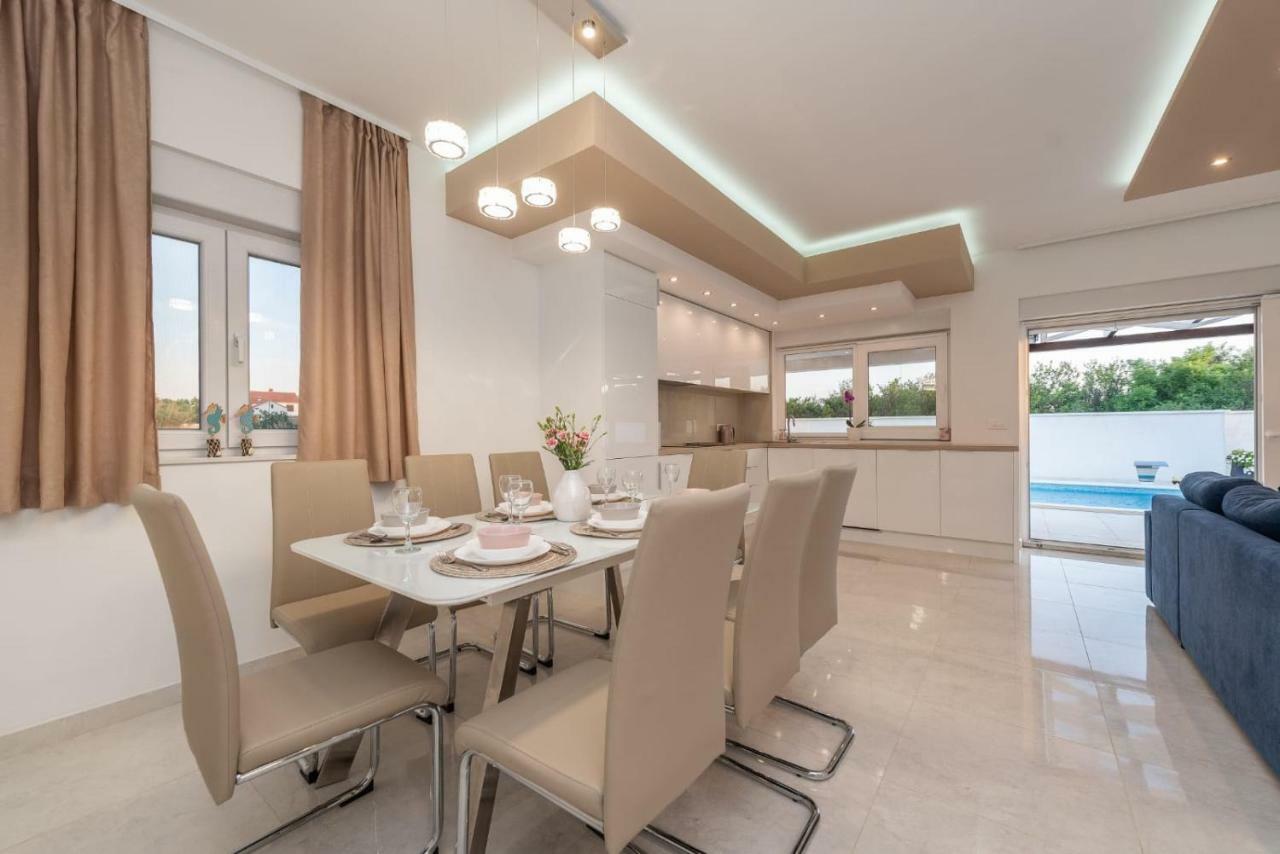 Villas Sabun - Modern House With Heated Pool Privlaka  Ngoại thất bức ảnh