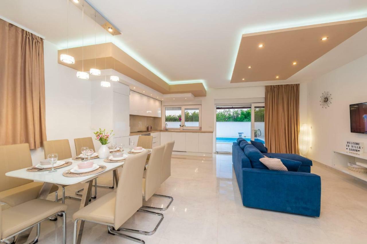 Villas Sabun - Modern House With Heated Pool Privlaka  Ngoại thất bức ảnh